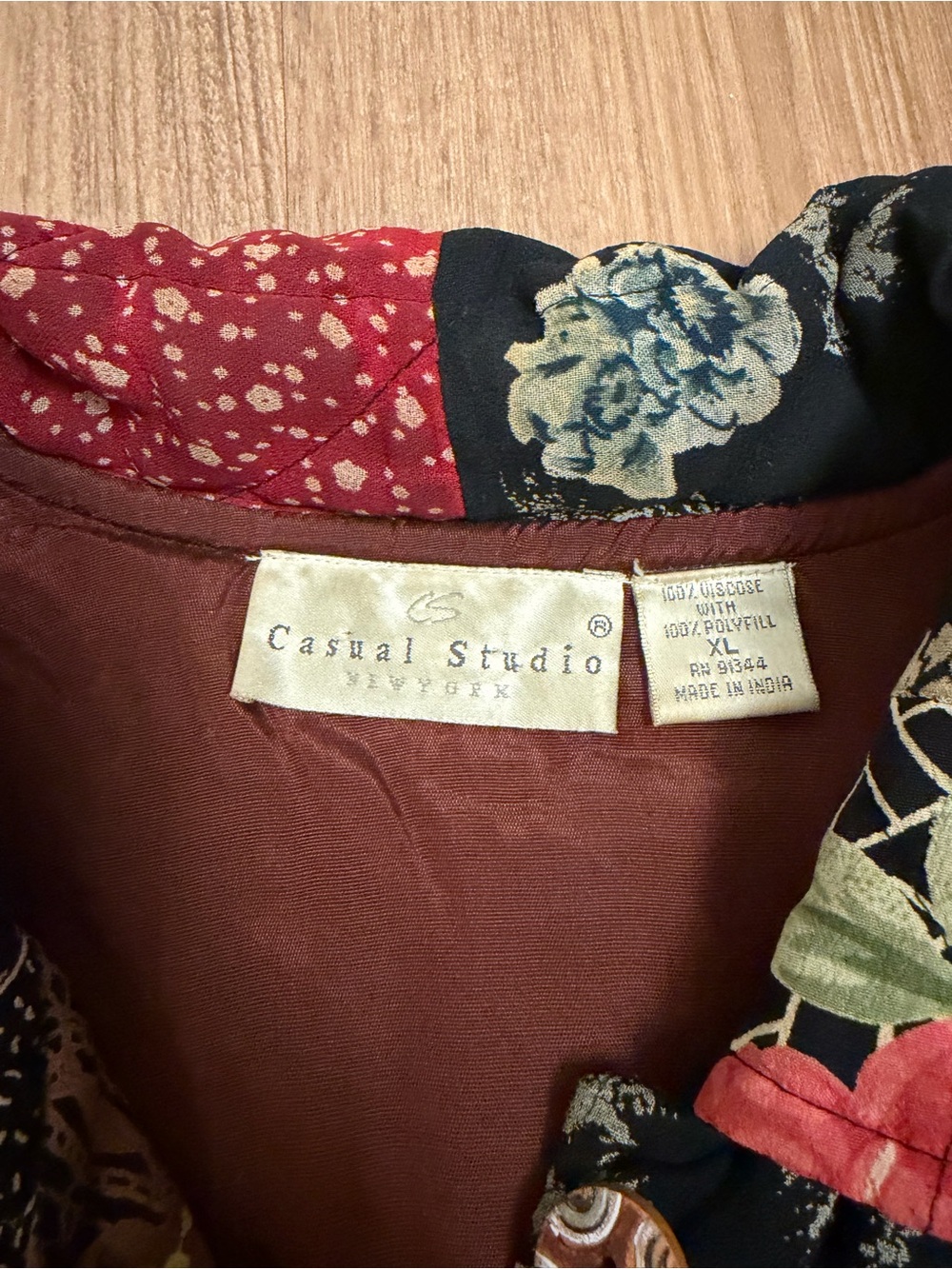 Vintage Patchwork Floral Quilted Jacket - Red & Black Multicolor - Picture 3 of 9